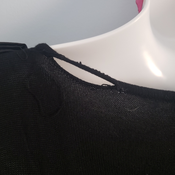 bebe Ruffled Shoulder Sweater - Picture 4 of 5